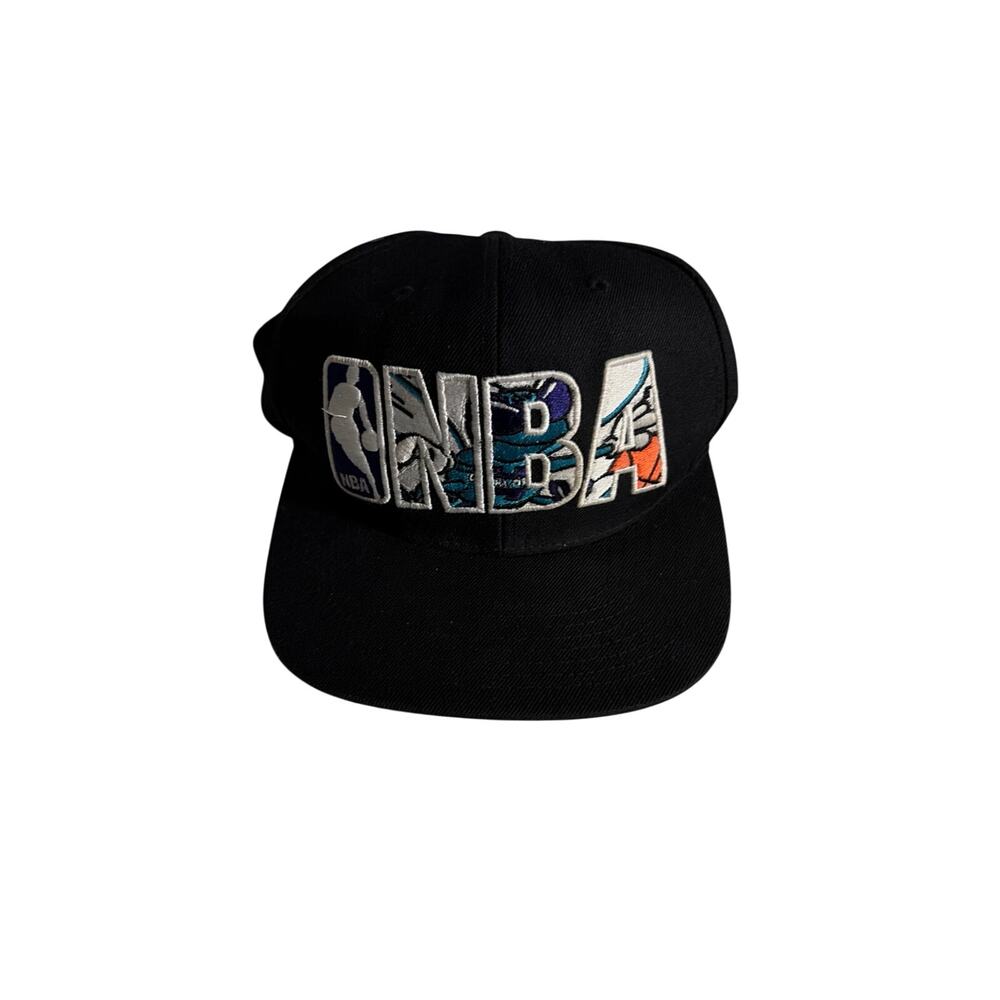 Mitchell & Ness NBA Charlotte Hornets SnapBack- Preowned